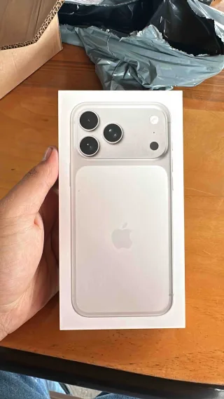 **** *.