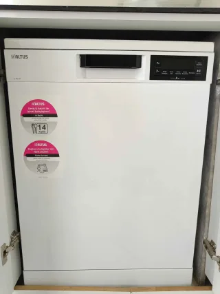 K** Y.