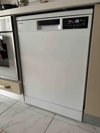 **** *.