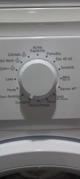 **** *.