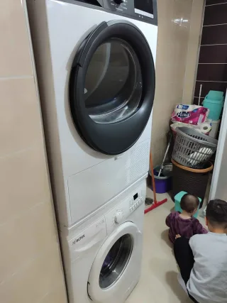 S** Y.
