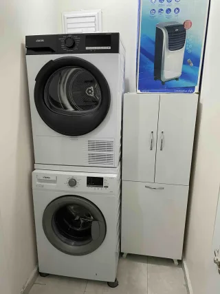 M** K.