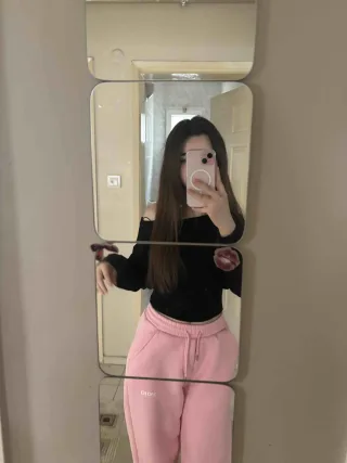 **** *.