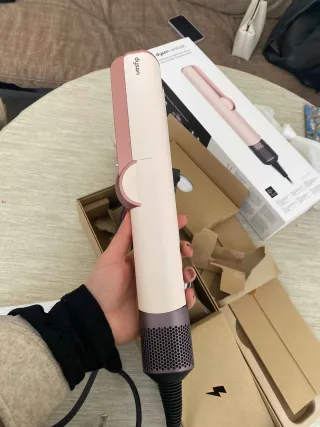 S** Y.