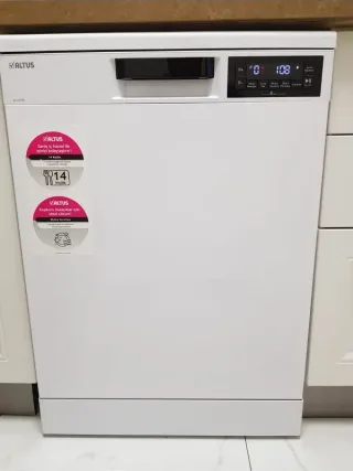 H****