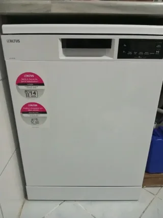 S****