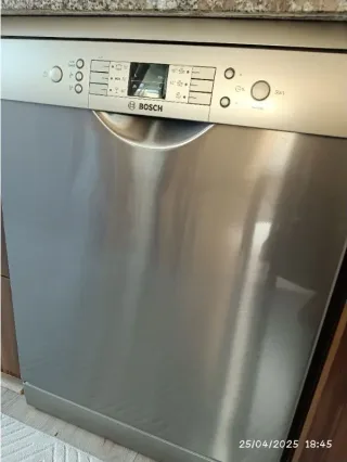 m******