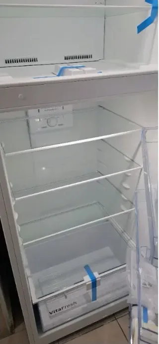 O***