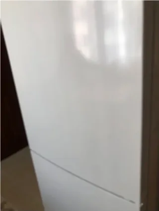 E****