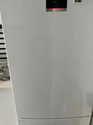 H*****
