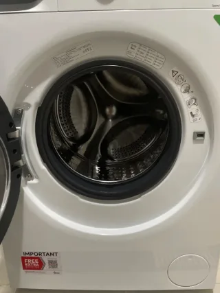 İ***