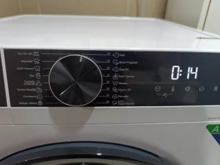 G*****