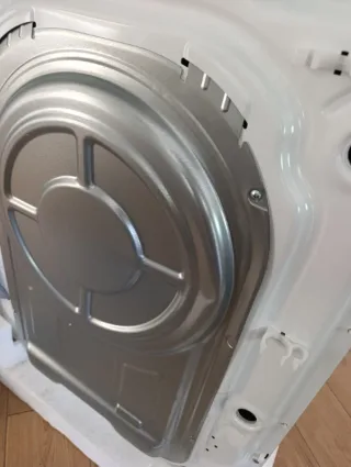 S*****