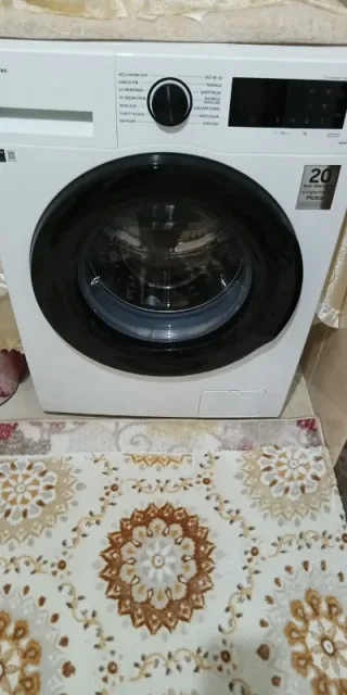 ö***