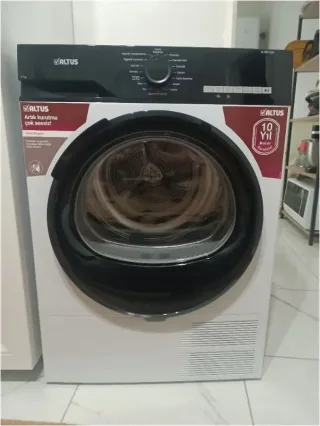 R******