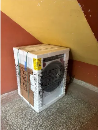 E*****