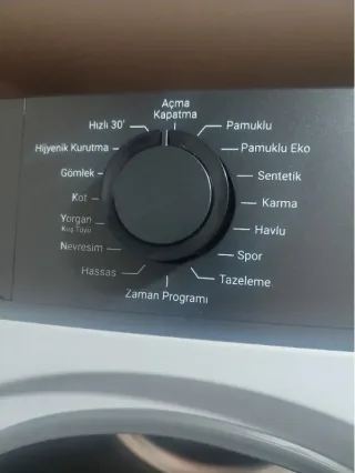 N****