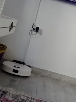 M*****