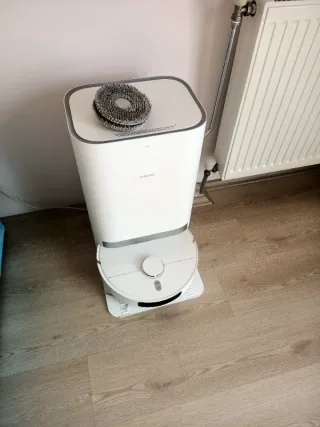 M*****