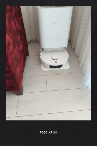 E****